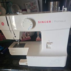 Singer Sewing Machine
