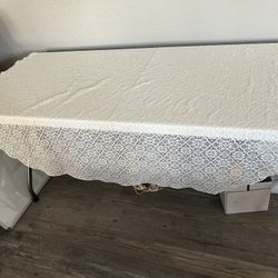 Laced Ivory Oval Table Cloth  69x 57