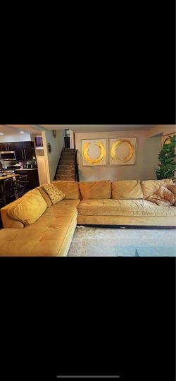 Furniture:  Sofa sectional