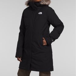 Brand new The North Face Women’s Arctic Parka 2x