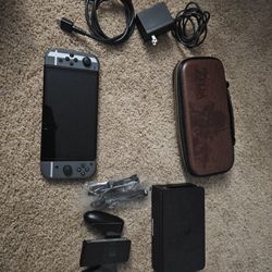 Nintendo Switch OLED w/ Zelda Case
