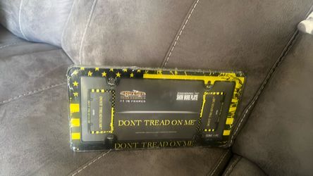Don't Tread On Me License Plate Frame