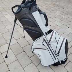 Club Champ Air Channel Golf Bag with Stand, 7 Side Pocket, Carrying Strap. Fairly New . Used Only 2 Times