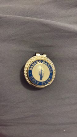 Antique keepsake for all golfers! Rancho Mañana Golf Club ball market and hat clip combo