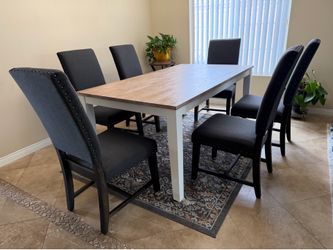 Beautiful Brand New 2/Tone Solid Acacia Table w/6 Grey Parsons Chairs