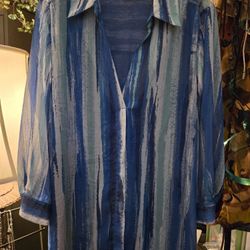 Ladies Small. BELLE  KIM GRAVEL TOP TUNIC 