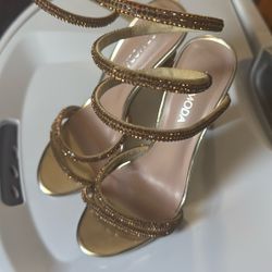 Gold Sparkly Heels 5.5