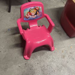 Pink Plastic Chair - AGE 3-6