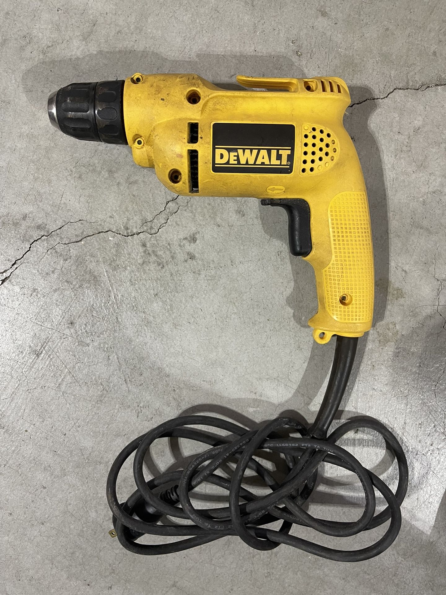 Dewalt D21007 Corded Drill