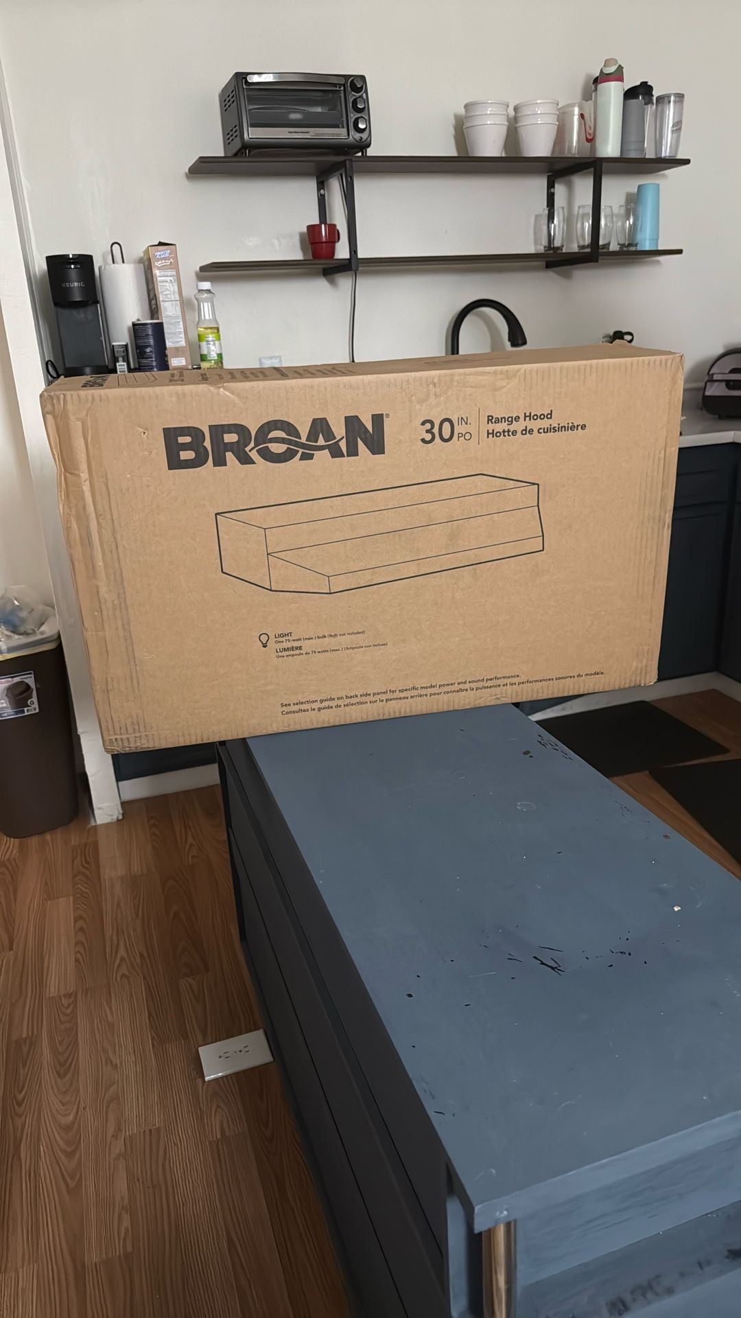 Broan 30 in Range Hood White On White Ductless
