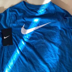Nikes for boys size medium