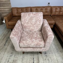 Pink Joybird Hughes Apartment Chair