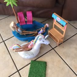 Barbies 