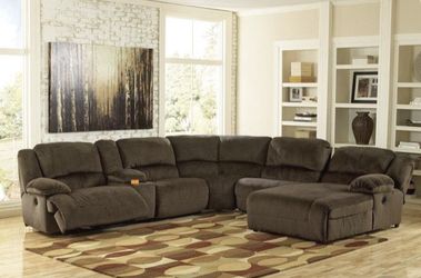 Brand new sectional with inside recliner and chaise ! Sofa couch and Loveseat set saves here available