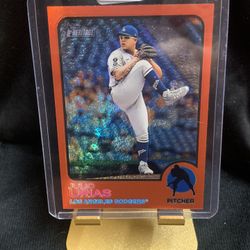 2022 Topps Heritage julio urias baseball card