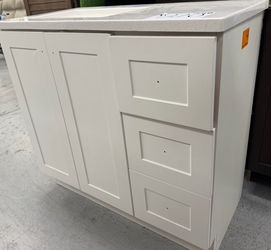 New 36” BATHROOM VANITY WHITE COLOR