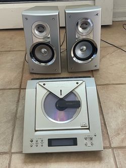 Sharp XL1200  CD Player with remote control