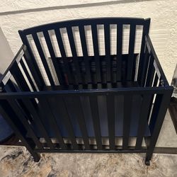 Davinci  - DylanFolding Portable 3-in-1 Mini Crib (Originally $159)