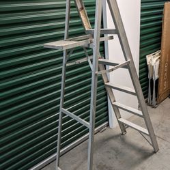 Step Ladder 68"