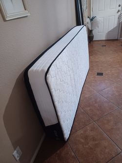Twin mattress