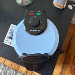 Waffle Maker 