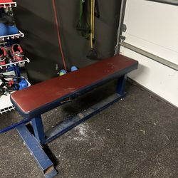 Solid Weightlifting Flat Bench 