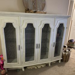  China Cabinet 