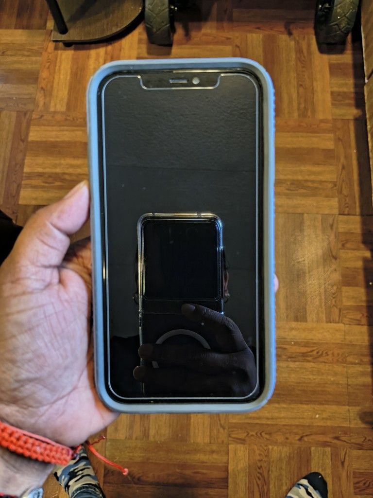iPhone 11 (Unlocked)