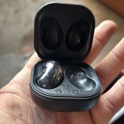 left samsung galaxy bud live earbud