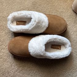 15 Cash Koolaburra UGG -SIZE 9 Near AV College 