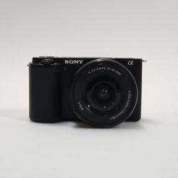 Sony ZV-E10 24.2MP APS-C Interchangeable Lens Camera 213 Shutter Count