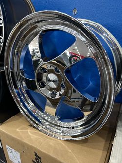 WHISTLER KR1 18x8 5x114 OFFSET 35mm VACCUM CHROME $249 each