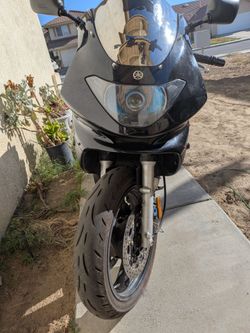 Yamaha YZ-R600