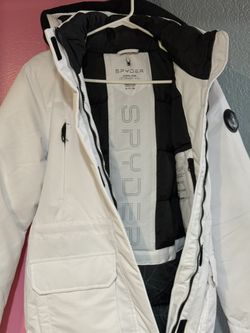 Woman’s Spyder Coat Small