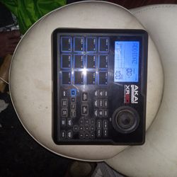 Akai Professional Xr20 Beat Production Center