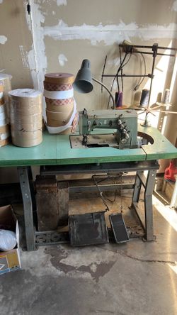 Industrial sewing machine