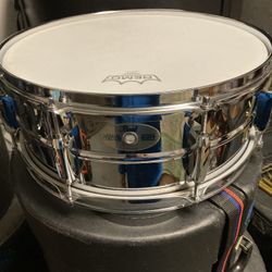Pearl 14” snare drum. Sounds great! Pickup Kempsville library Virginia Beach or Bingo City in Yorktown 