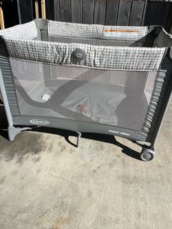 Graco Pack 'n Play Playard