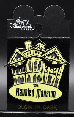 Disney DLR Haunted Mansion 2001 Glow in the Dark 3D Pin (C9)