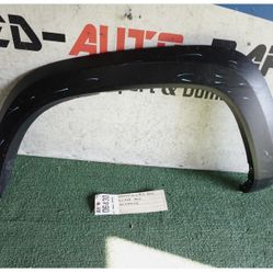 2016 - 2021 TOYOTA TACOMA REAR LEFT WHEEL FLARE FENDER TEXTURE MOLDING OEM AY06430