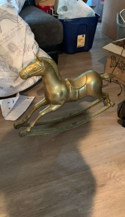 Brass horse 1.5 ft height 2 ft wide