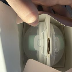 Willow go pump And Extra Canisters