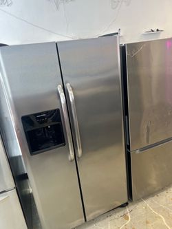 Double door nice clean refrigerator