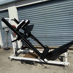 Leg press hack squat