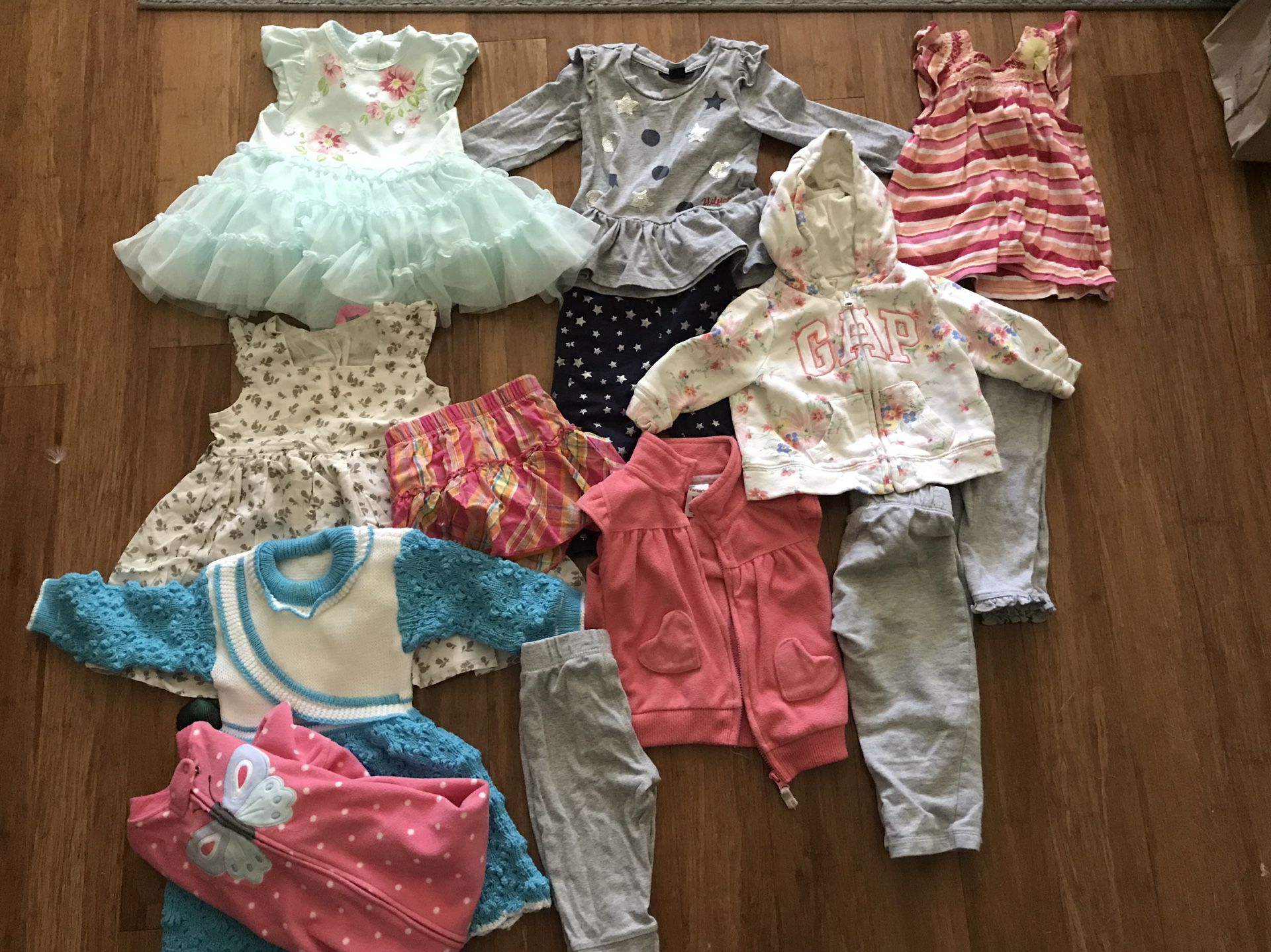 Baby girl clothes lot 12-18 months