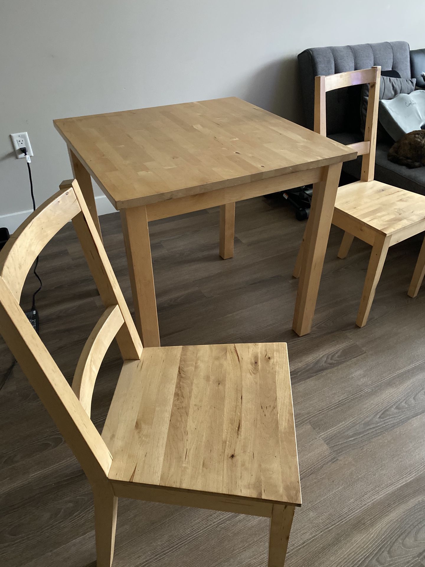 IKEA Breakfast Table And 2 Chairs