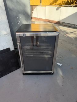 Mini fridge
