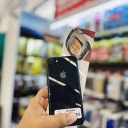 BiG SALE  Iphone 8 64GB + Smartwatch Free