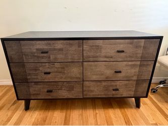 Wood drawer dresser