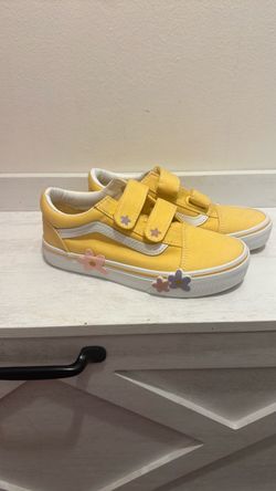 Vans Old Skool V Yellow Canvas Sneakers Size 1